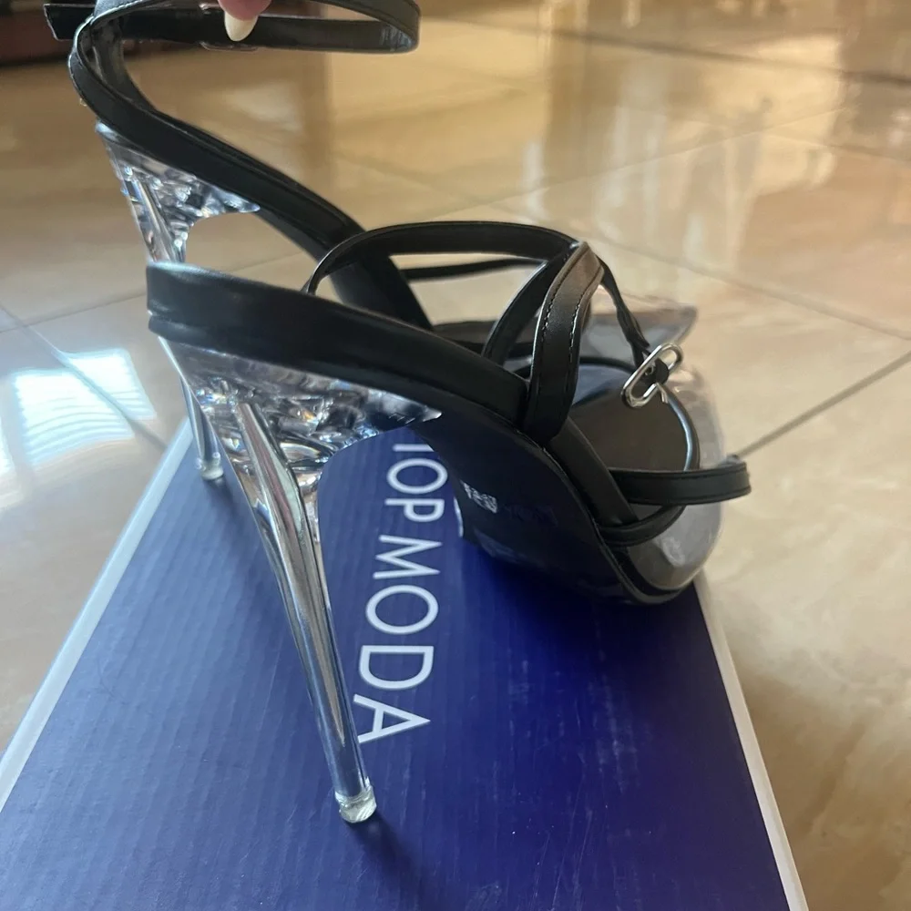 Black Heels - Picture 8 of 13